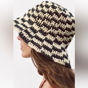 ZARA CHECKERED BUCKET HAT
